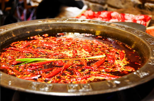 火鍋加盟市場(chǎng)風(fēng)云 盤(pán)點(diǎn)十大品牌，為何佩姐火鍋與燜鍋業(yè)態(tài)不在列？